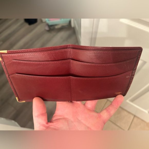 SOLD Vintage Cartier Red Leather Bifold Wallet - Picture 3 of 10